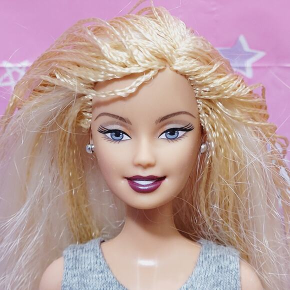 I Message Girl Barbie Doll Micro Braids Jeans Western Boots 2004 - Picture 1 of 7